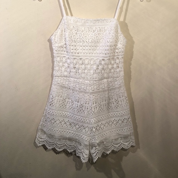 Kendall & Kylie Other - XS Kendall and Kylie White crochet romper